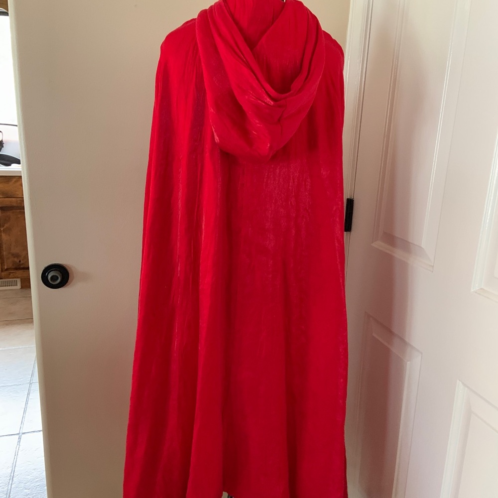 Red Riding Hood Cape Costume - Picture 4 of 5